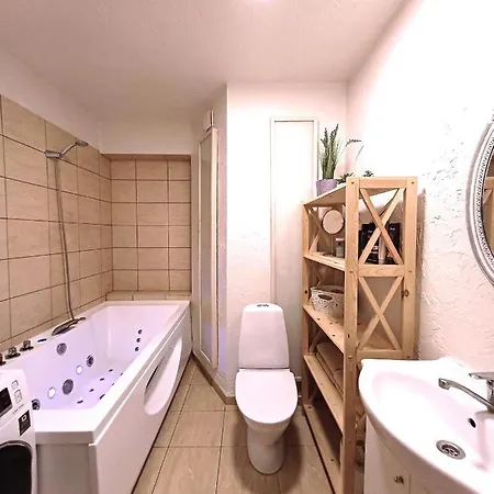 Apartment My Apartement, 3 Tuba, Privaatne Sissekaeik Tartu