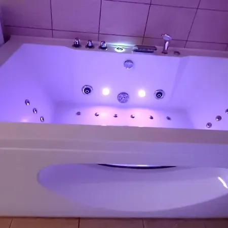 My Apartement, 3 Tuba, Privaatne Sissekaeik Tartu