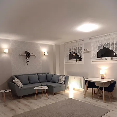 My Apartement, 3 Tuba, Privaatne Sissekaeik