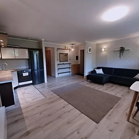 My Apartement, 3 Tuba, Privaatne Sissekaeik *